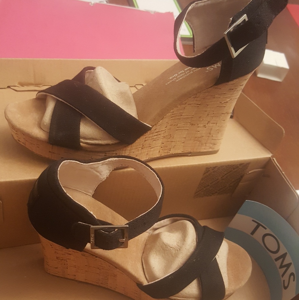 Toms Wedges